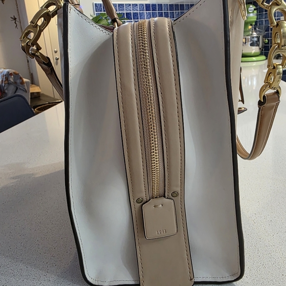 Coach Rogue 30 1941 Cream Leather Tote with Gold Accents - Picture 3 of 15